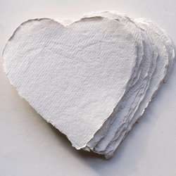 Papel de artista en forma de corazón Khadi