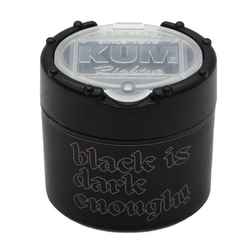 Sacapuntas «Black is Dark Enough» de Kum 
